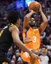  保罗16助攻太阳轻取爵士  