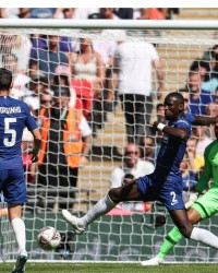  马赫雷斯任意球圆月弯刀，曼城客场绝杀富勒姆