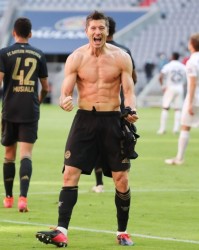  德甲老牌劲旅不莱梅濒临降级区  