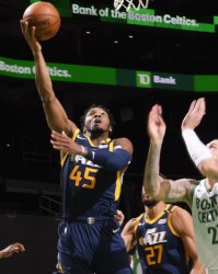  戈贝尔18篮板爵士力克魔术  