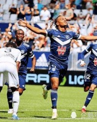  朗斯VS波尔多延期，暴雨导致球场不堪使用  