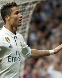  萨拉赫戴帽破队史英超进球纪录  