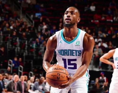  利拉德60分创本赛季得分新高  