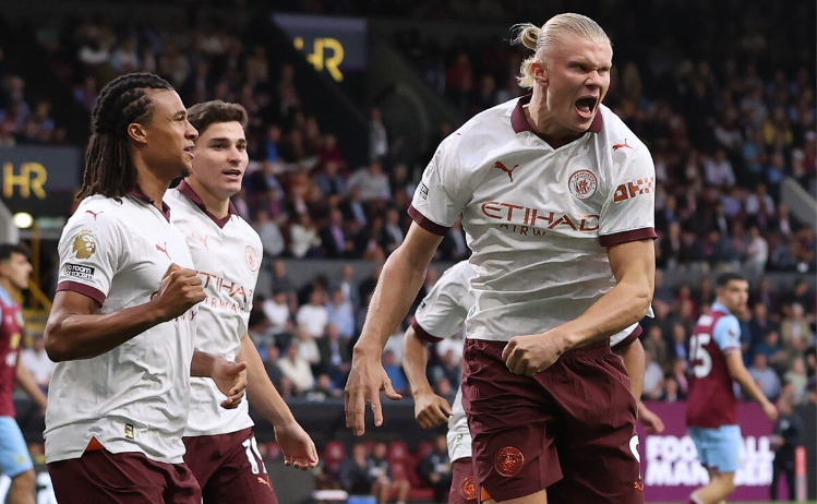  德布劳内复出送助攻大四喜，丁丁再现巅峰  