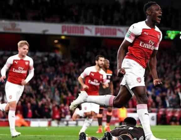  AC米兰德比战奏凯，吉鲁头槌制胜锁定胜局